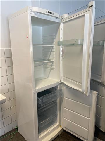Kyl och frys Electrolux INSPIRE ERB32400W8