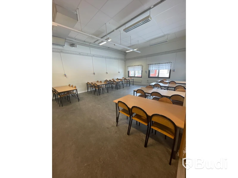 8st bord och 38st stolar