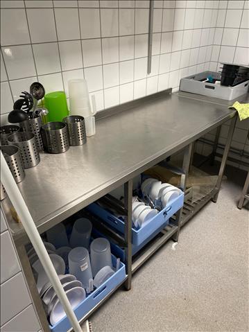 Rostfribänk