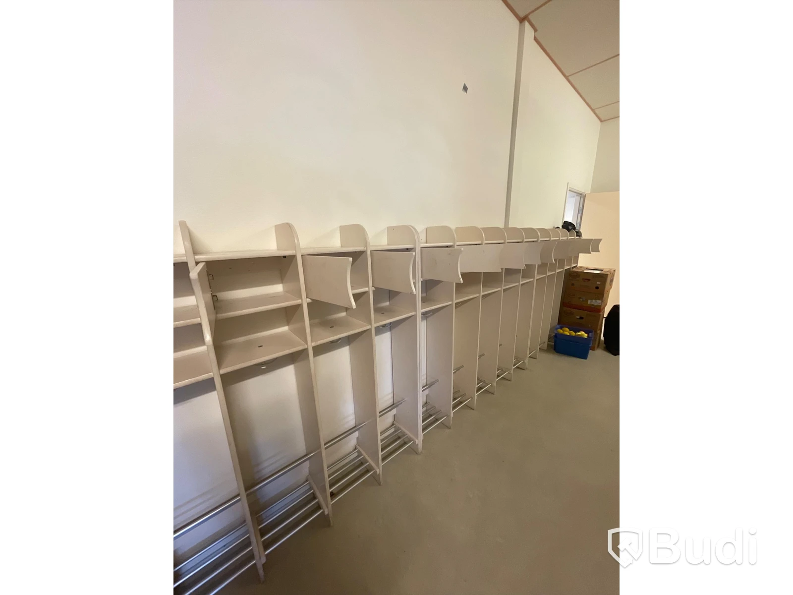 Klädförvaring 9st med 39 platser