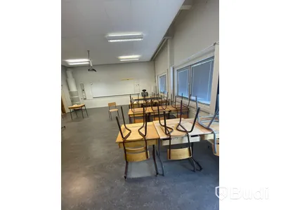 16st Skolbänkar och div. Möbler
