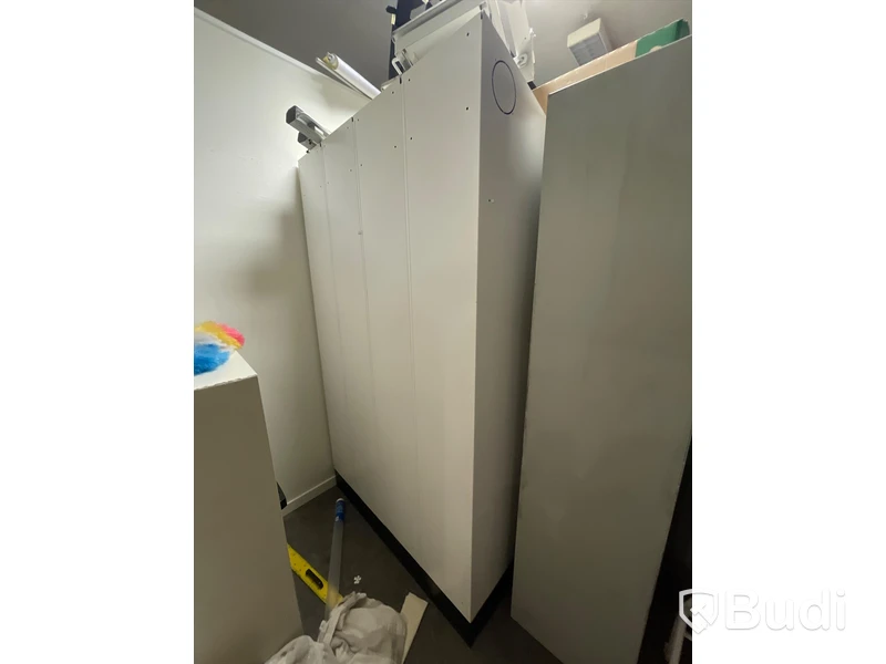 10 st Omklädningsskåp med 4 skåp i varje Obs! Nycklar saknas