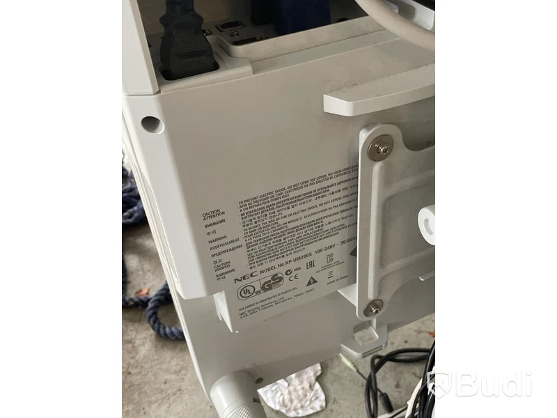 Projektor NEC UM280X