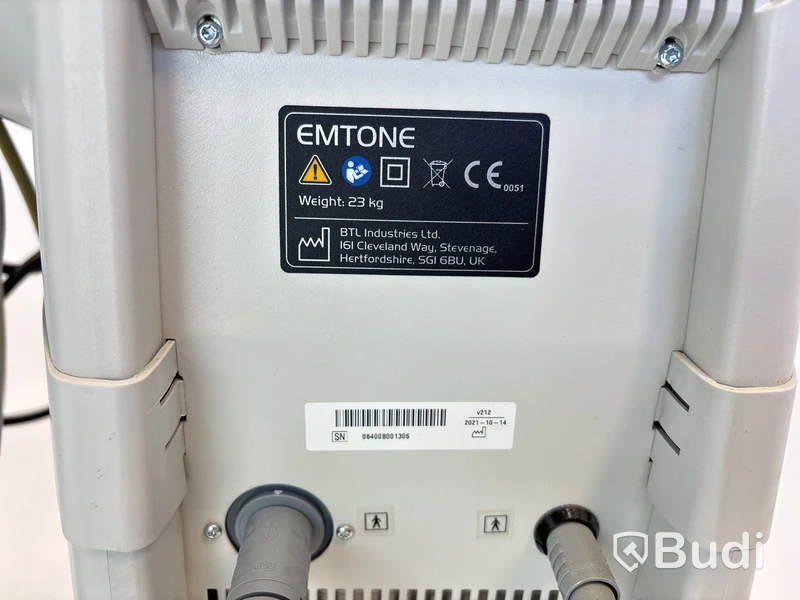 EMTONE mot celluliter & huduppstramning