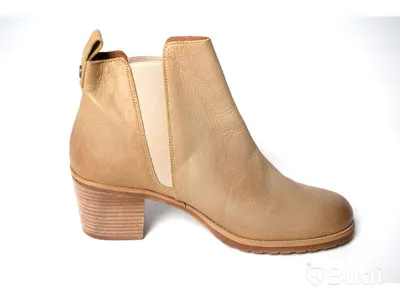 Stövlar i skinn - She store Boots Sandra Taupe, strl 40, ca Nypris 1199 kr (Obs! Olika nyans på skorna pga blekta)