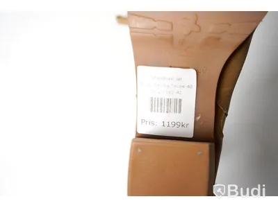 Stövlar i skinn - She store Boots Sandra Taupe, strl 40, ca Nypris 1199 kr (Obs! Olika nyans på skorna pga blekta)