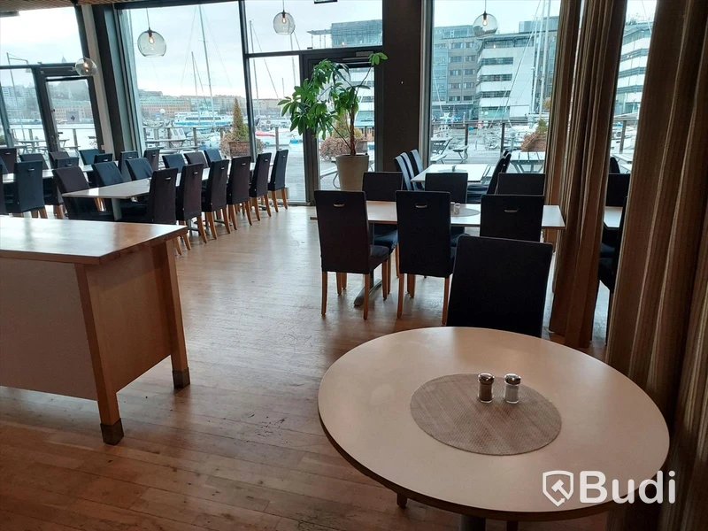 Restaurangbord 180x80 med hjul på en sida, 5 st bord