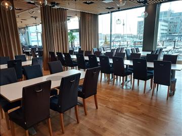 Restaurangbord 180x80 med hjul p en sida, 5st med stolar