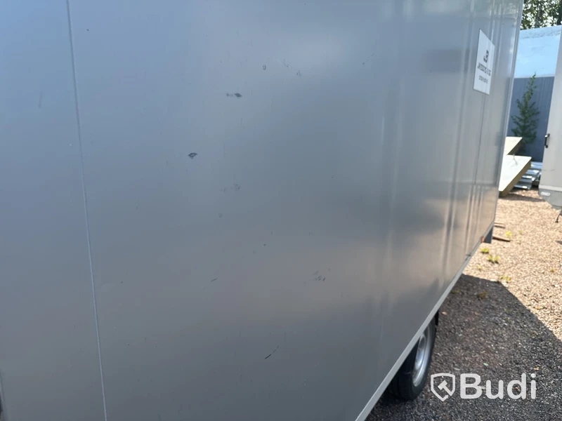 Personalvagn Vezeko 1300 kg, -2019