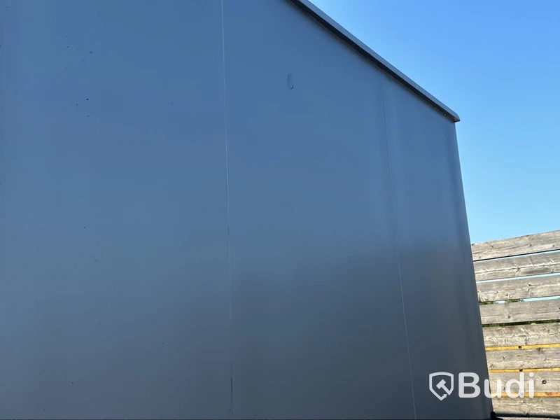 Personalvagn Vezeko 2700 kg -2018