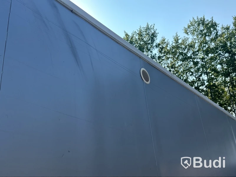 Personalvagn Vezeko 2700 kg -2018