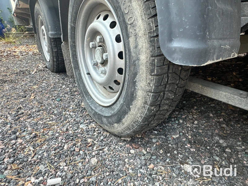 Personalvagn Vezeko 2700 kg -2018