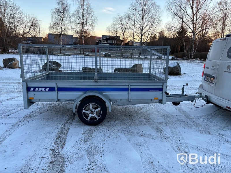Tippbar släpvagn med grindar, Tiki CS275-R, -2021