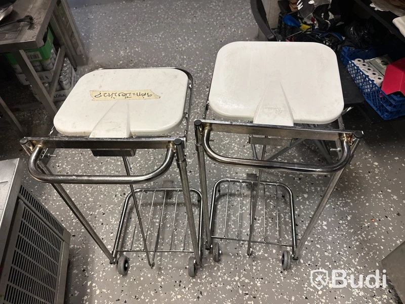 Sopsäck hållare med pedal till lock