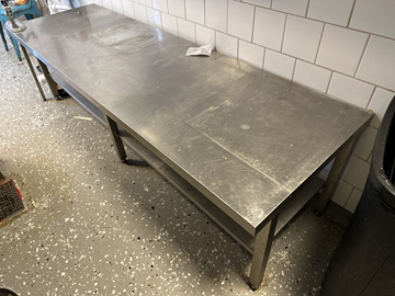 Rostfri bänk låg B 210 D 65 H 60 cm