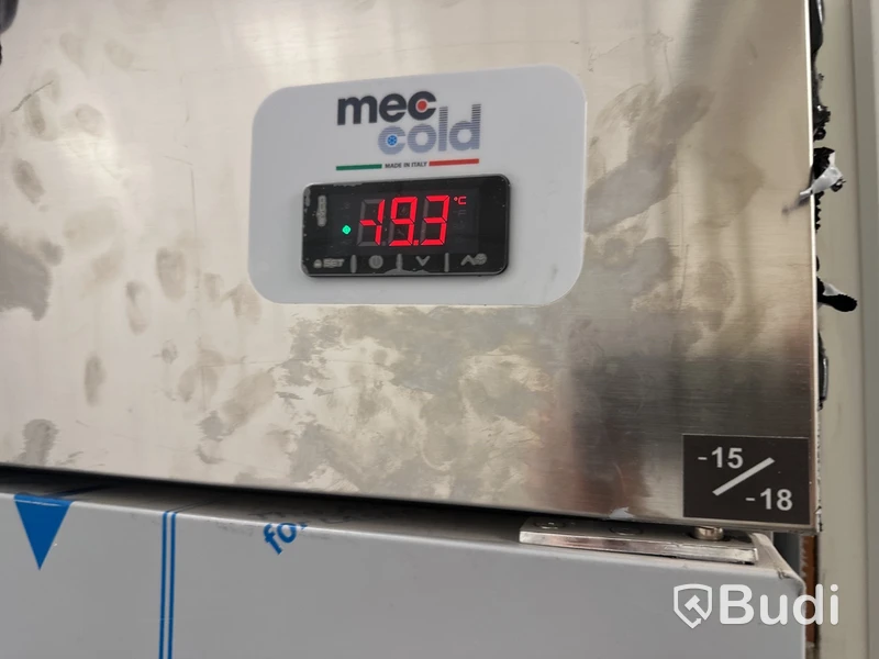 Frysskåp rostfritt dubbeldörr mec cold inköpt 2023  B 144