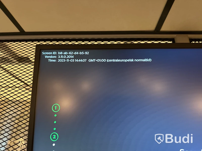 1 st Display 43 tum Philips årsmodell 2023  endast 1 st display fungerar