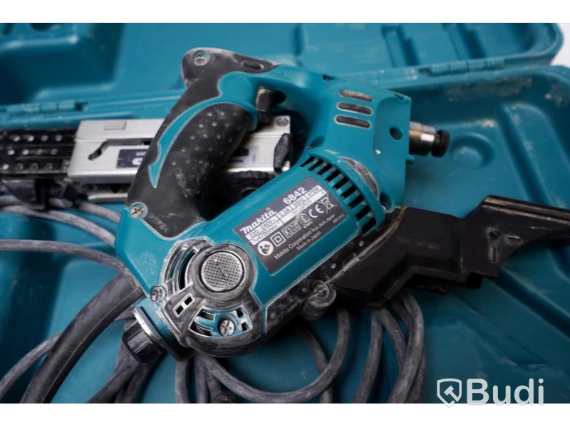Makita 6842 skruvautomat