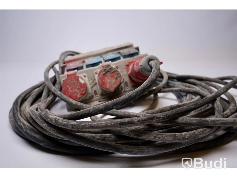 Garbo 16a uttagscentral inkl 1st 16a kabel
