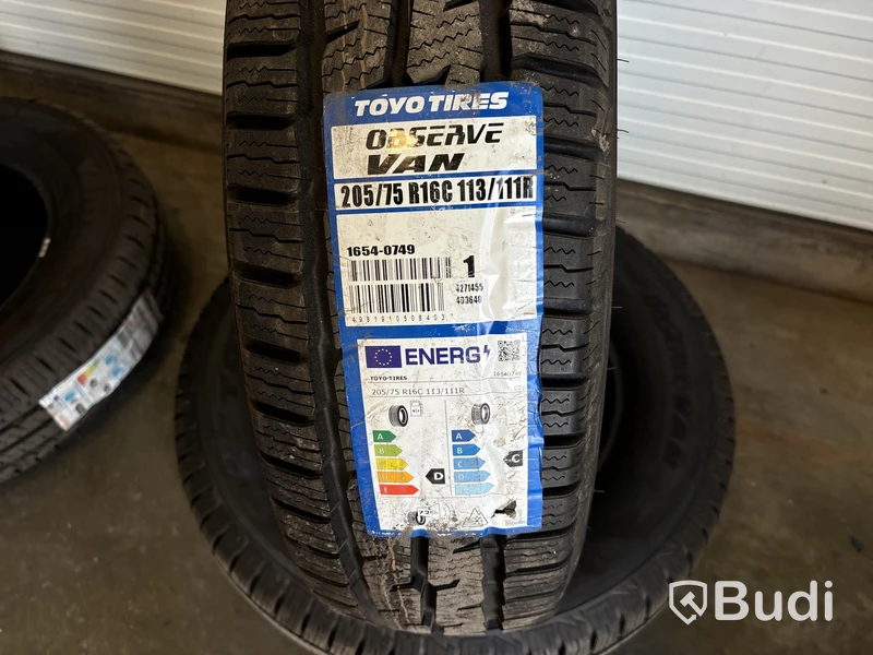 2 st däck Toyo 205/75 R16C (Nya)