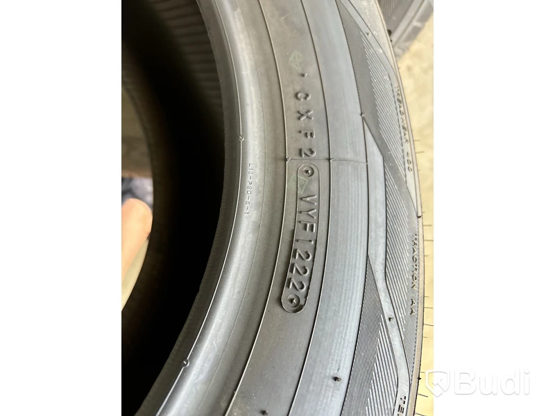 2 st däck Toyo 225/65 R16 (Nya)
