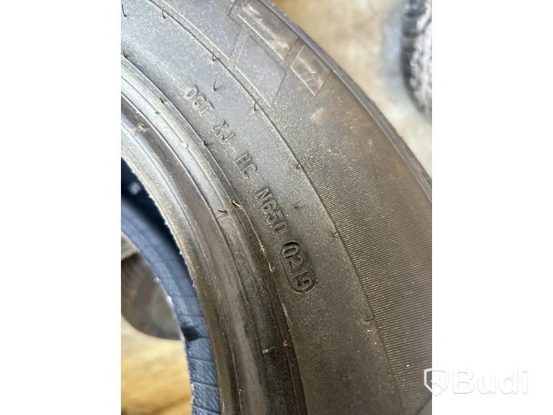 2 st däck Pirelli 225/65 R16C