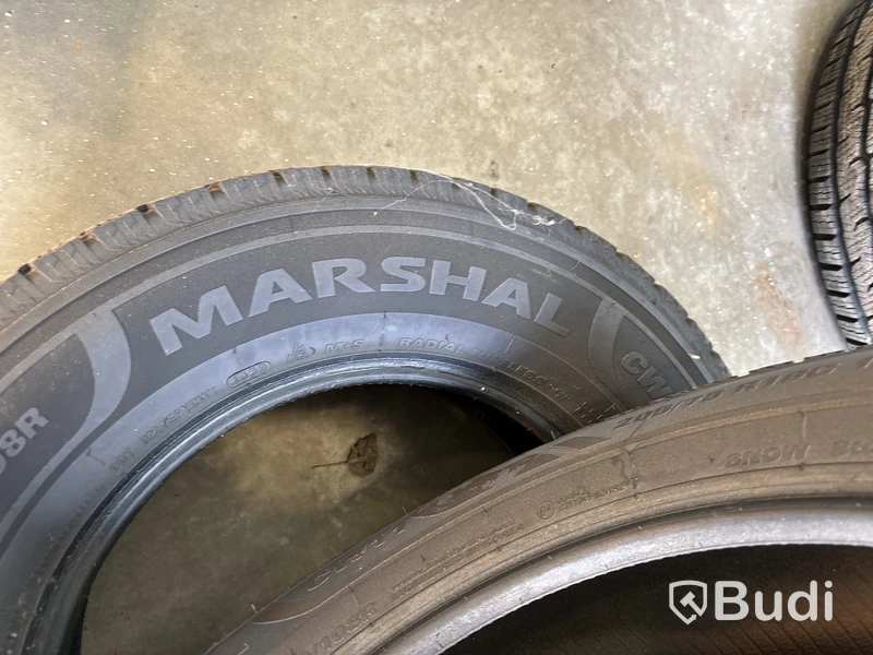 2 st däck Marshal 205/75 R16C