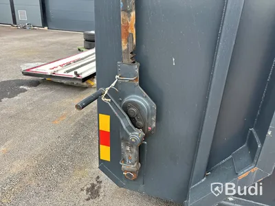 Lastväxlarcontainer med lock