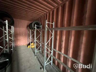 40-fots container med däckställ och hjul