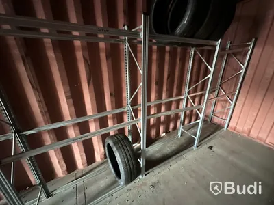 40-fots container med däckställ och hjul
