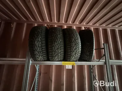 40-fots container med däckställ och hjul
