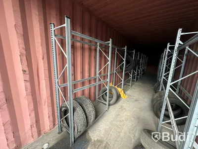 40-fots container med däckställ och hjul