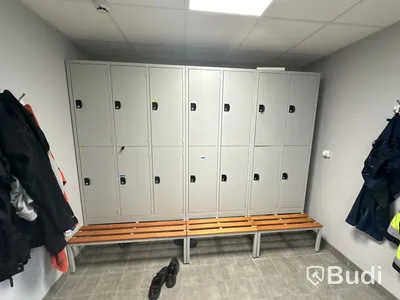 Klädskåp med totalt 42 st platser