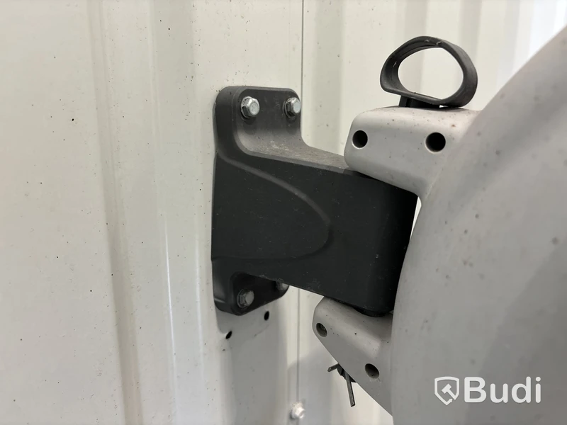 Avfettning med pump samt slangvinda.