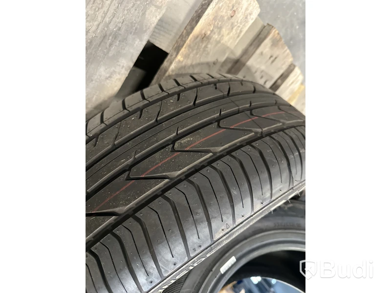 2 st däck Nordex225/55R16 (Nya)