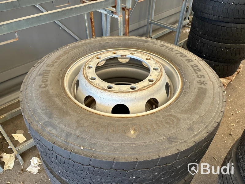 4 st lastbilshjul 315/70 R 22,5