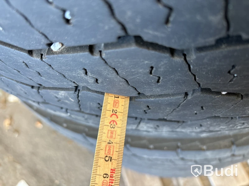 4 st lastbilshjul 315/70 R 22,5