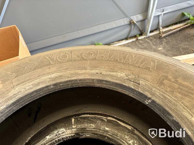 4 st lastbilsdäck 315/70 R 22,5