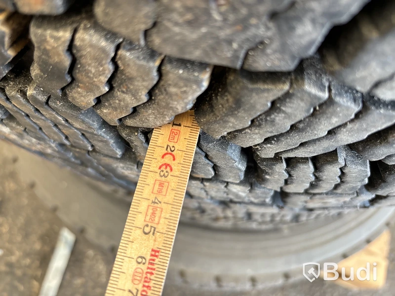 4 st lastbilsdäck 315/70 R 22,5