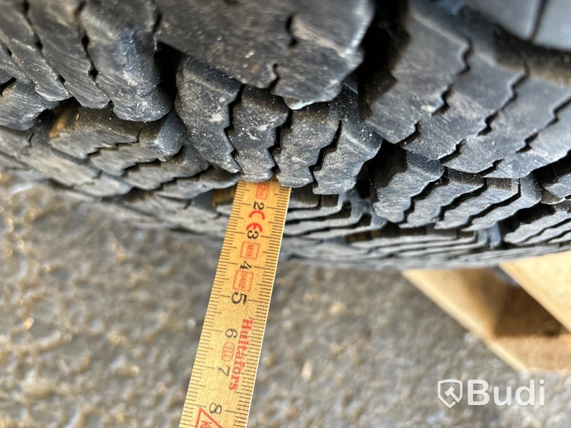 4 st lastbilsdäck 315/70 R 22,5