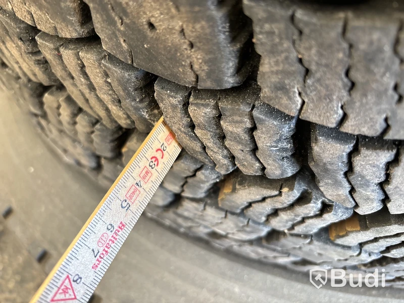 4 st lastbilsdäck 315/70 R 22,5