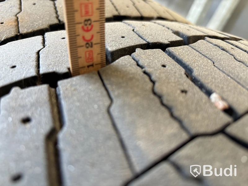 4 st lastbilsdäck 315/70 R 22,5