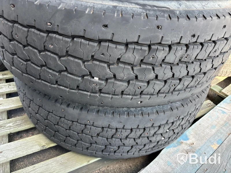 4 st lastbilshjul, 315/70 R 22,5 dubbade