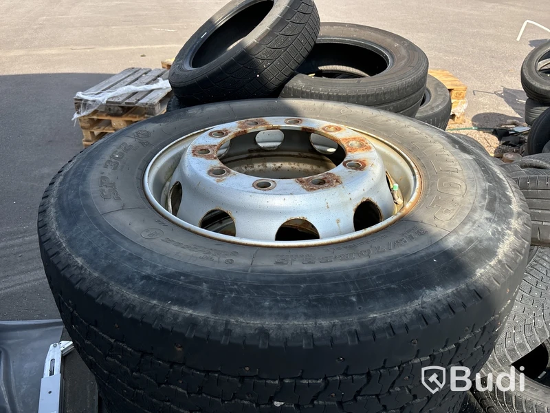 4 st lastbilshjul, 315/70 R 22,5 dubbade