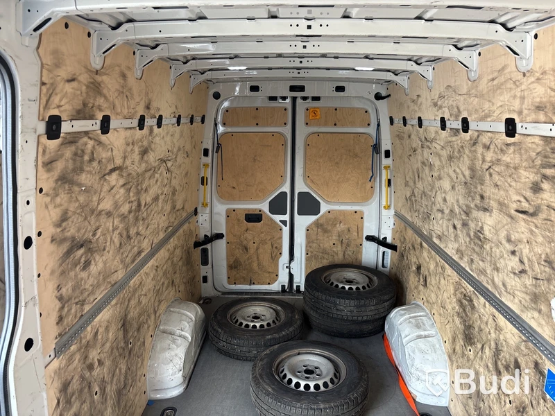 Volkswagen Crafter 35 2.0 TDI Skåp (177hk) -2019