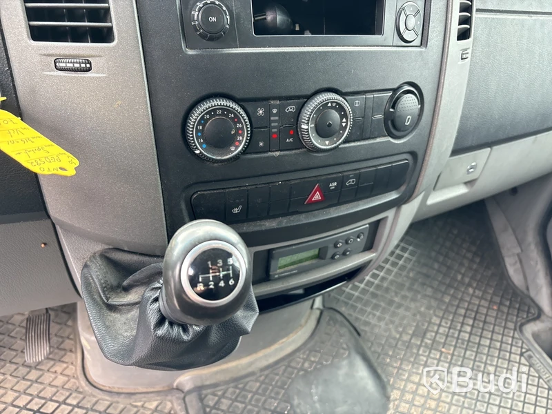 Kylbil Mercedes-Benz Sprinter 316 med bakgavellyft (163hk) -2016 - EXPORT