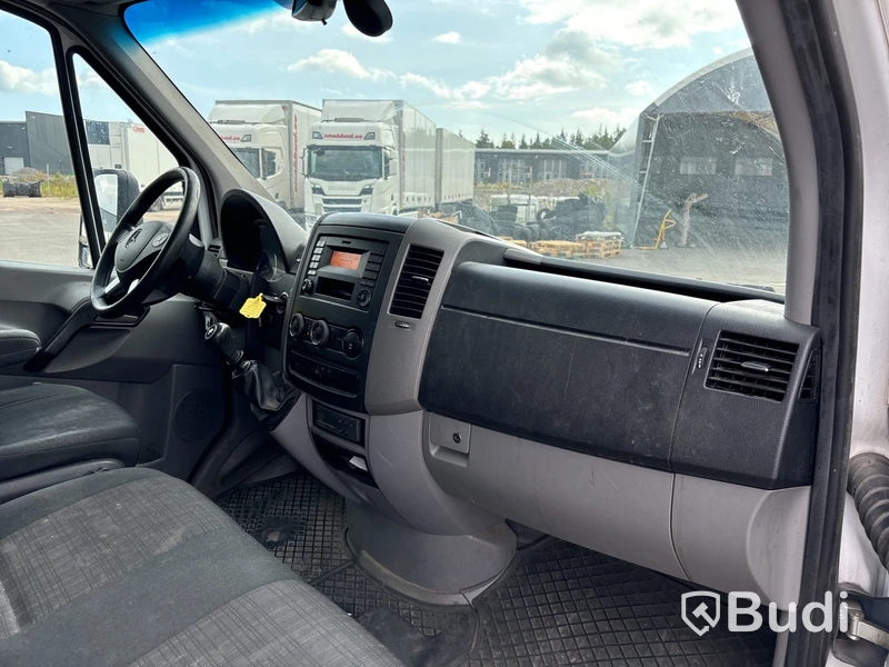 Kylbil Mercedes-Benz Sprinter 316 med bakgavellyft (163hk) -2016 - EXPORT