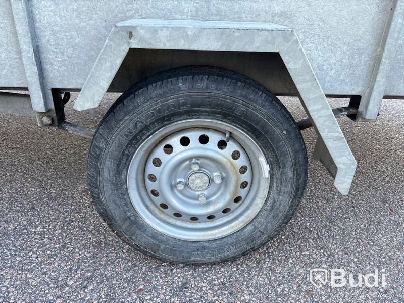 Släpvagn med kåpa Majava M 5032 LJ | 2016