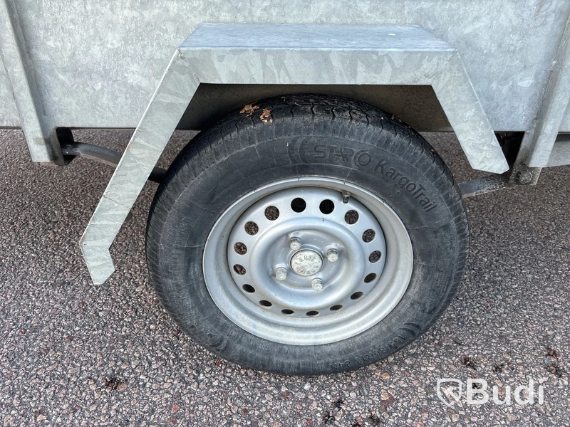 Släpvagn med kåpa Majava M 5032 LJ | 2016