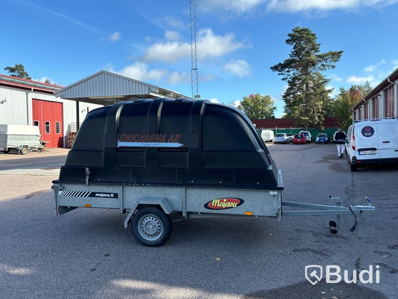 Släpvagn med kåpa Majava M 5032 LJ | 2016